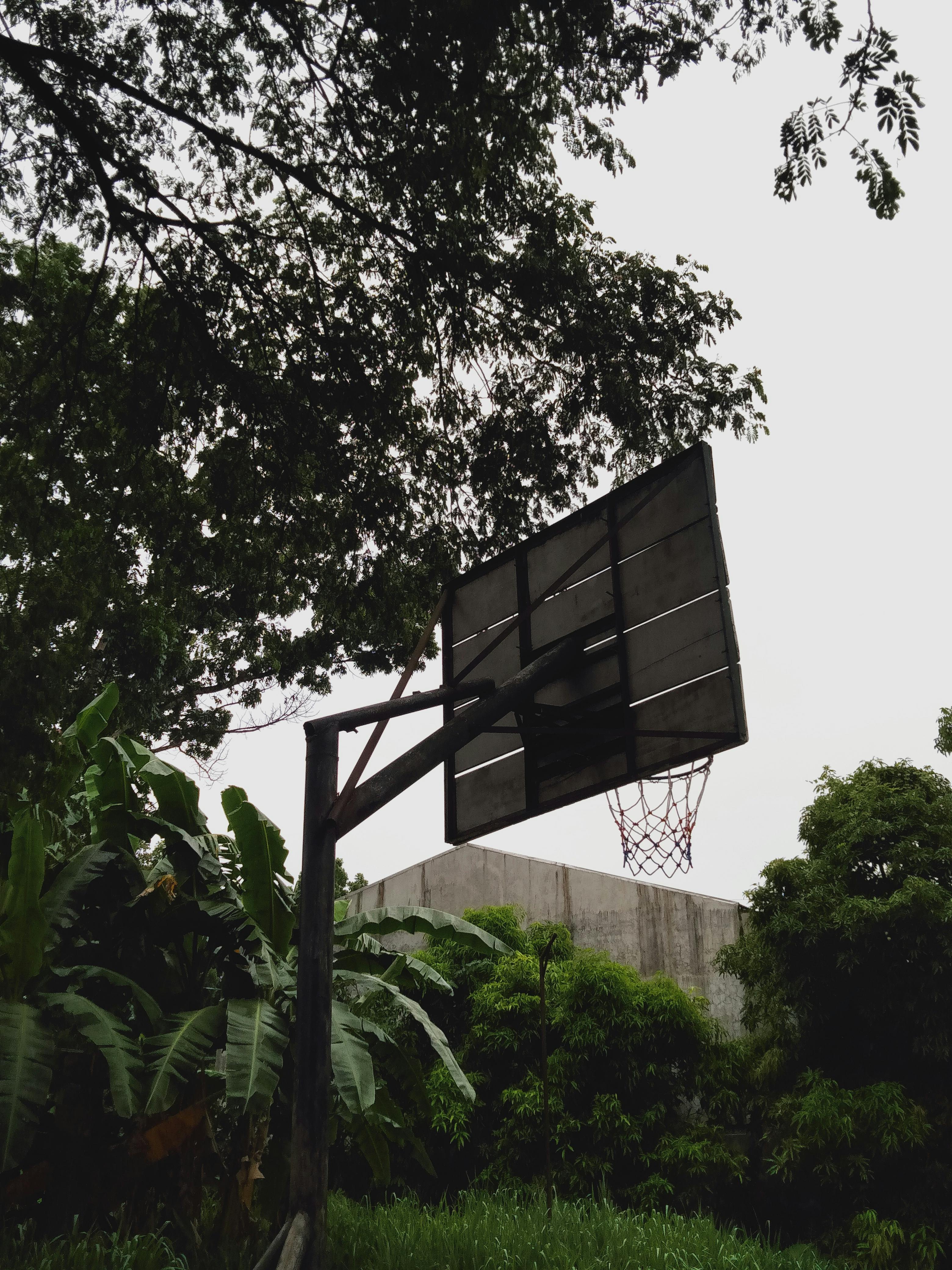 A basketball hoop